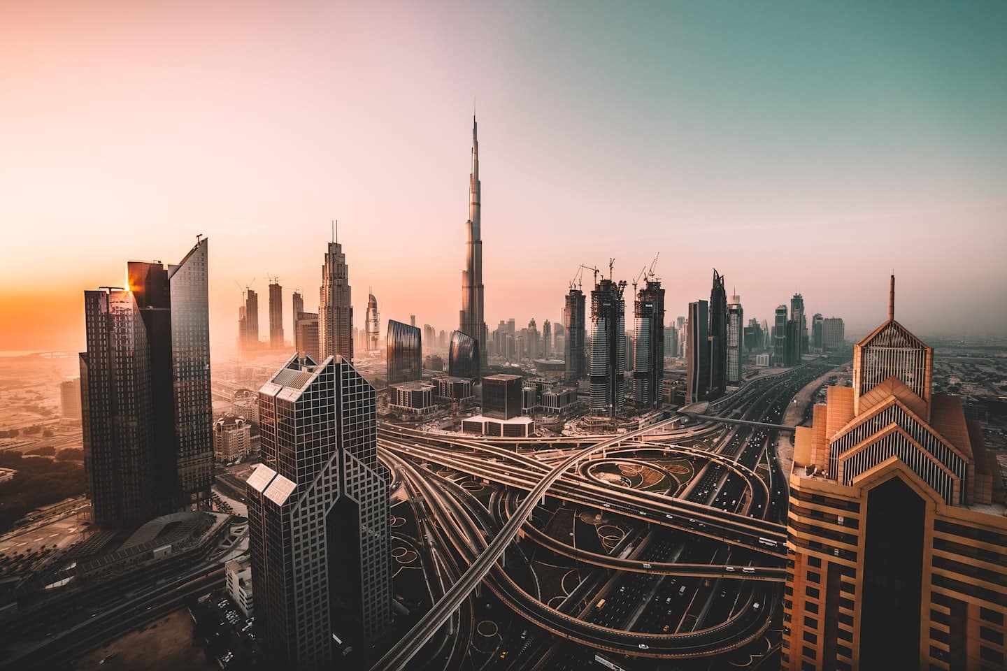 Porta il tuo Business a Dubai con consulenza strategica specializzata per PMI italiane negli Emirati Arabi Uniti.